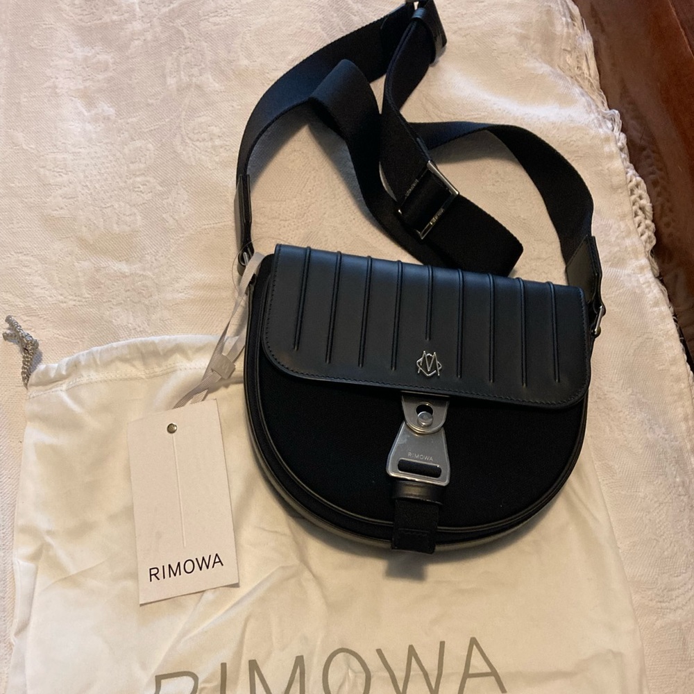 Brand New with tag Rimowa NeverStill crossbody bag